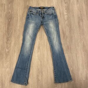 Lucky brand jeans. Sexy. Charlie Baby bootcut. Medium wash. Low rise.
